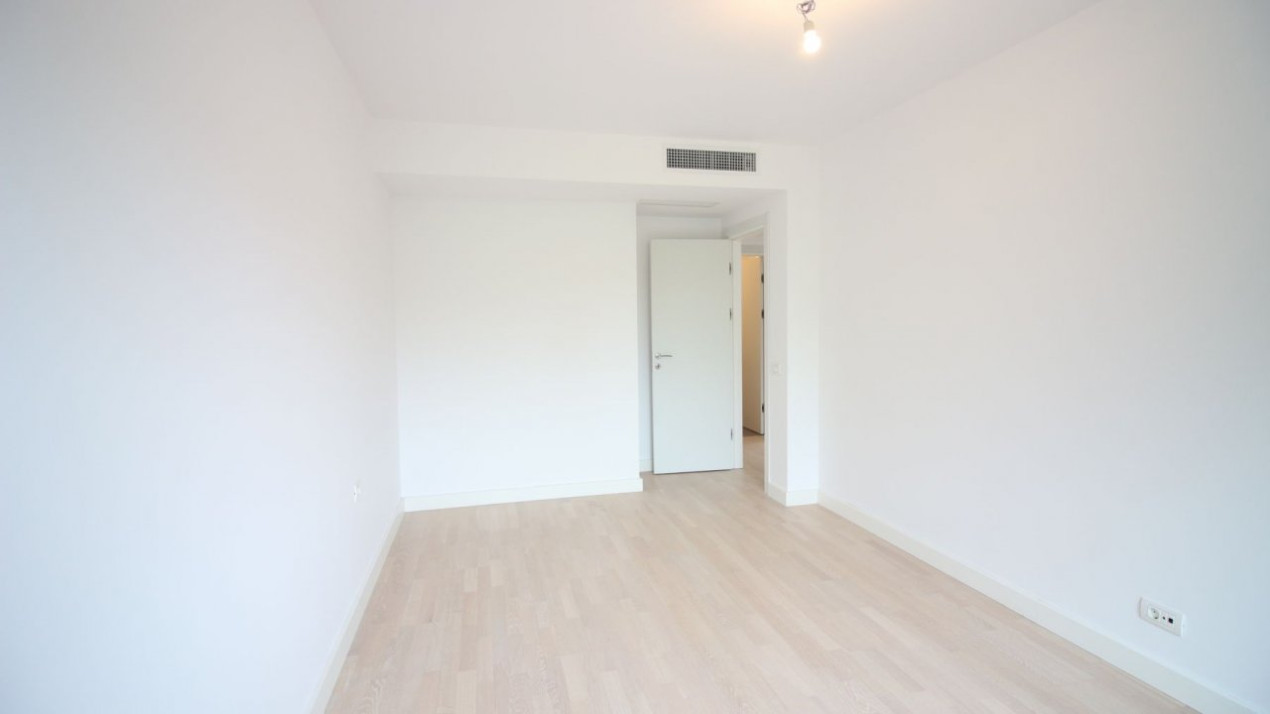 Baneasa-Jolie Ville, apartament 4 camere, 92mp, parter/3, grădină proprie 88mp