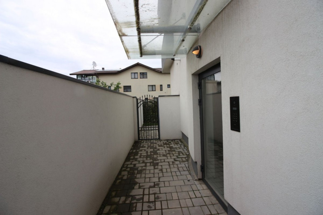 Baneasa-Jolie Ville, apartament 4 camere, 92mp, parter/3, grădină proprie 88mp