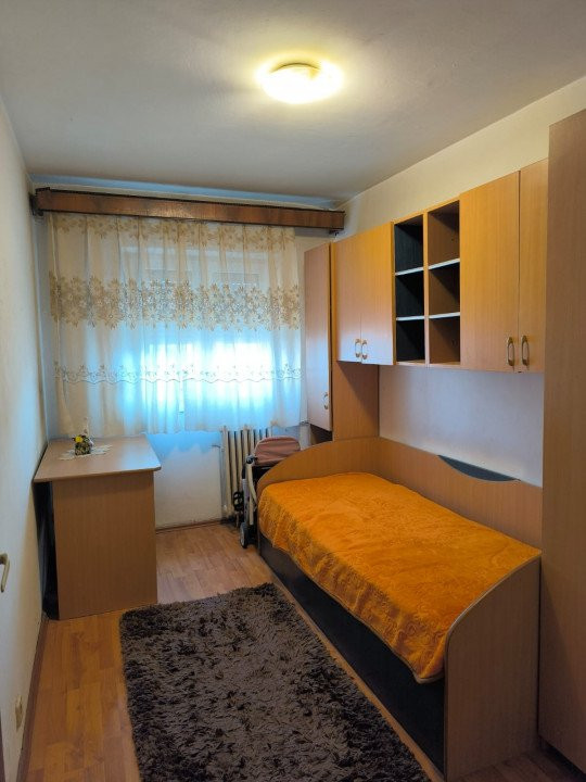 Apartament 3 camere, Decebal, Str. Doinei nr 12