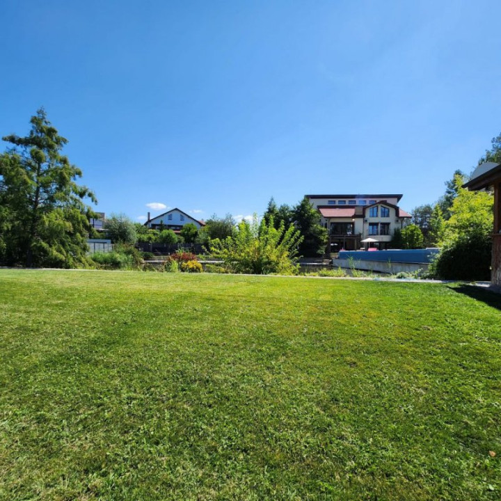 Vila Corbeanca cu deschidere la lac, piscina si helesteu