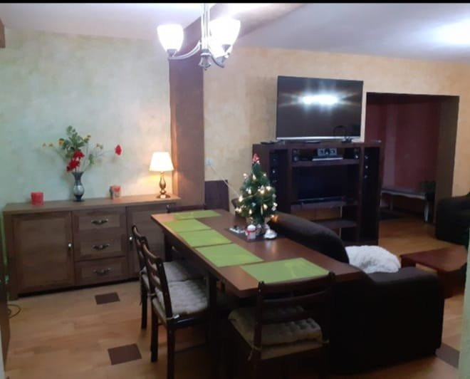 Apartament DEOSEBIT in VILA+ zona relax