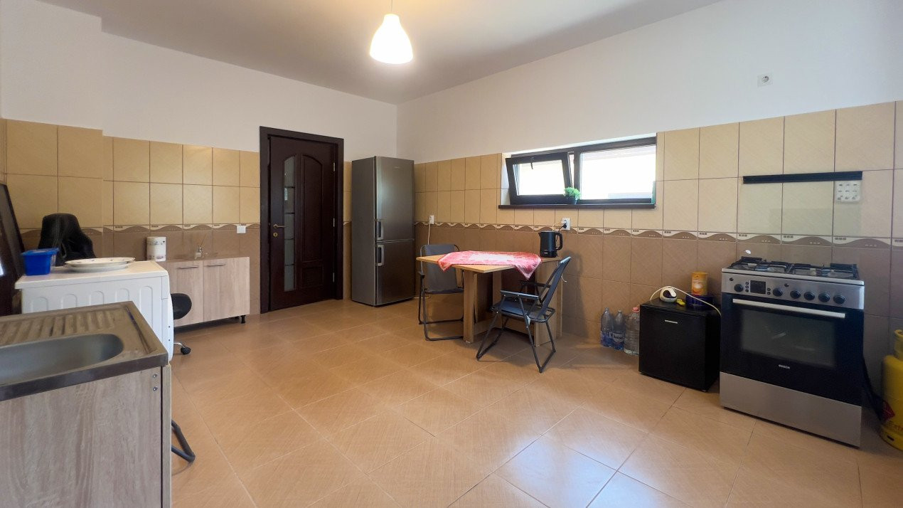 Casa de vânzare in Agigea, 3 camere, teren generos 900 mp