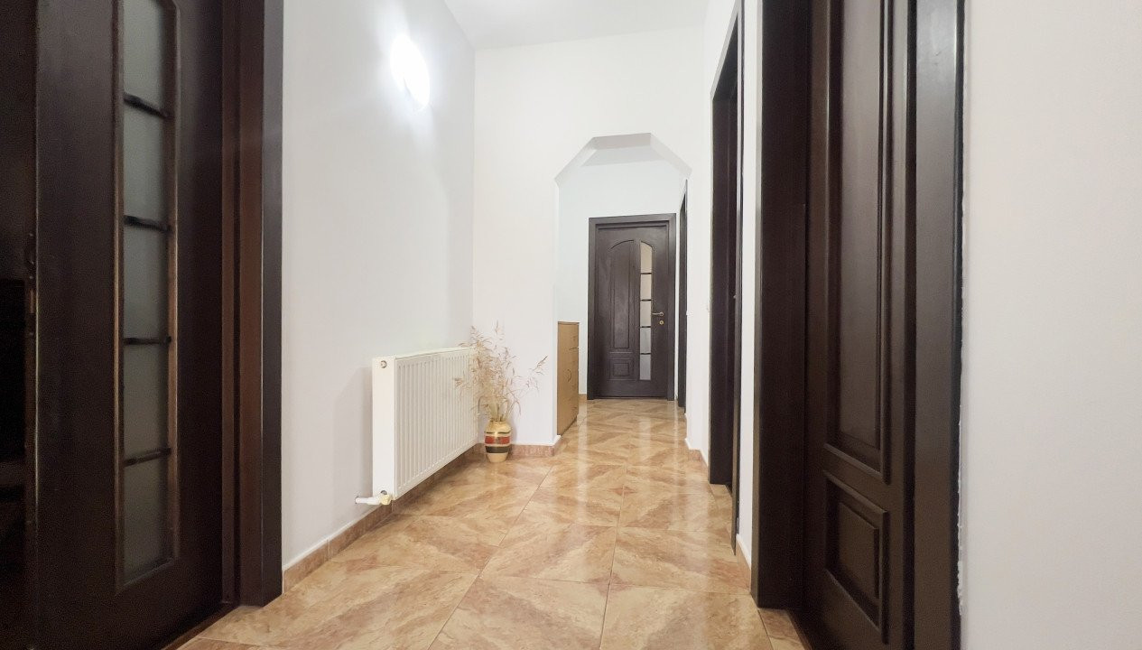 Casa de vânzare in Agigea, 3 camere, teren generos 900 mp