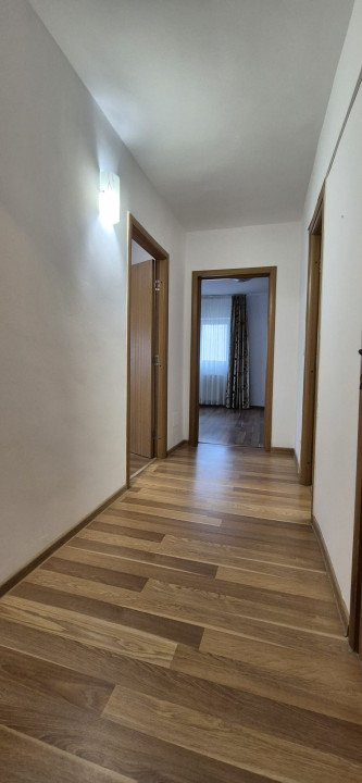 Apartament 2 camere recent renovat(bucataria mobilata), zona Zizinului-Judetean