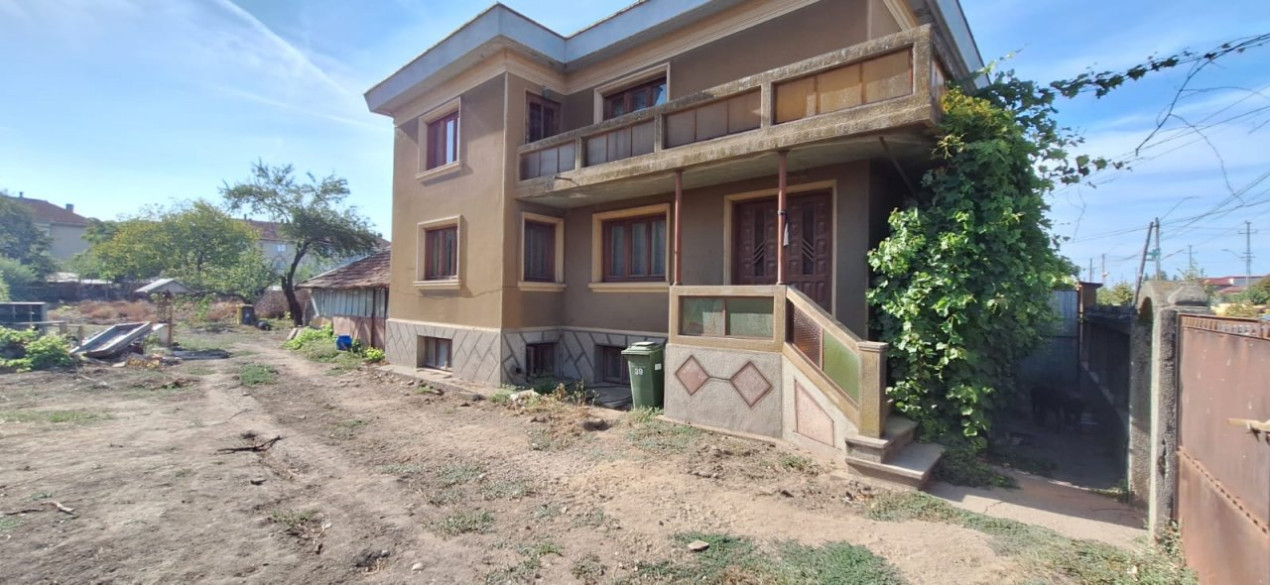 Casa Renovabila de vanzare in Comuna Podari