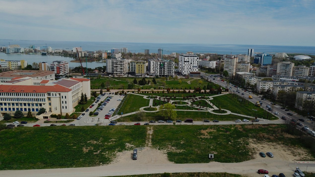 Cea mai buna pozitie! Apartament cu vedere la LAC si la Mare Primavera Campus