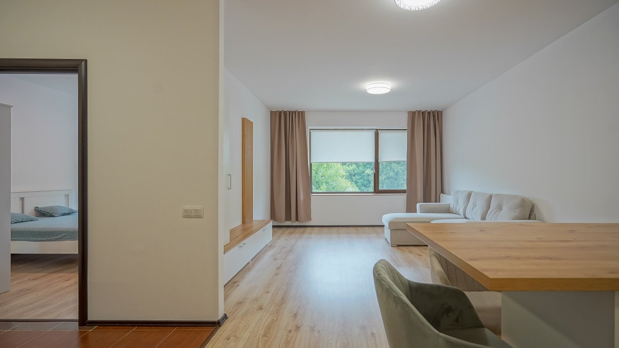 Vânzare apartament cu 2 camere mobilat și utilat în Complexul Tâmpa Gardens