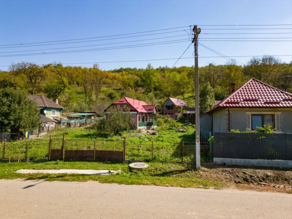 Casă de vânzare în Năsal, cu livadă și acces la pădure și lacuri-Țaga