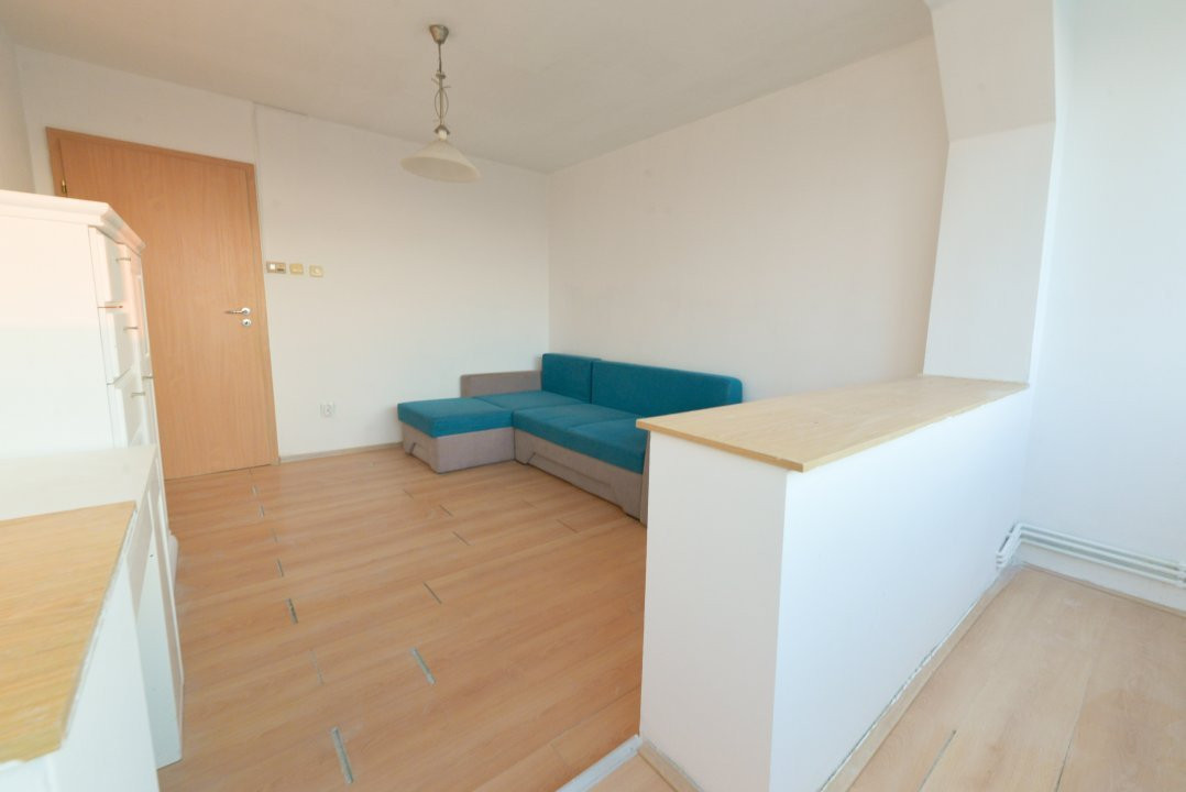 Apartament 3 Camere cu Centrală Proprie - Zona Dacia