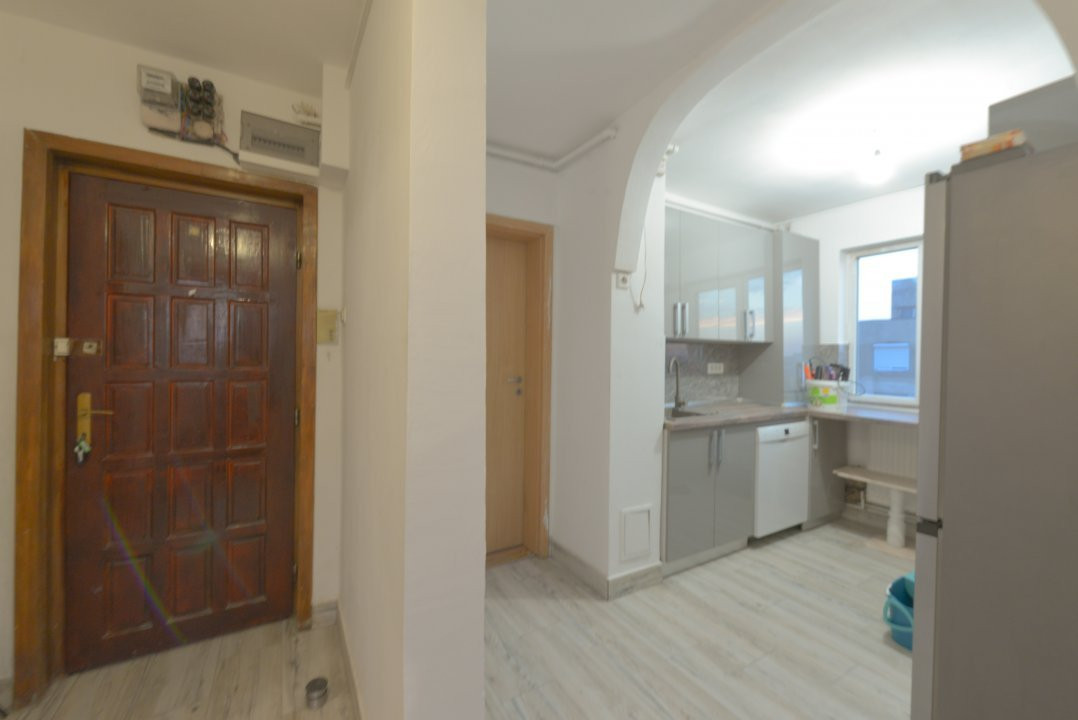 Apartament 3 Camere cu Centrală Proprie - Zona Dacia