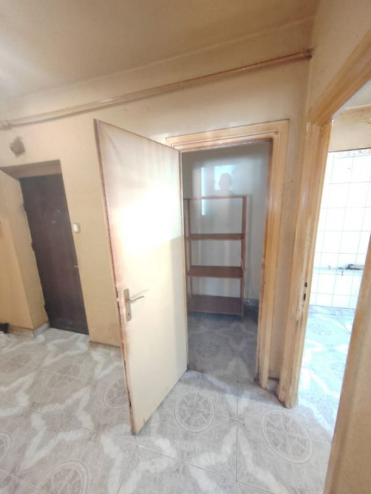 Sos.Giurgiului, Apartament 2 camere curte si boxa in proprietate