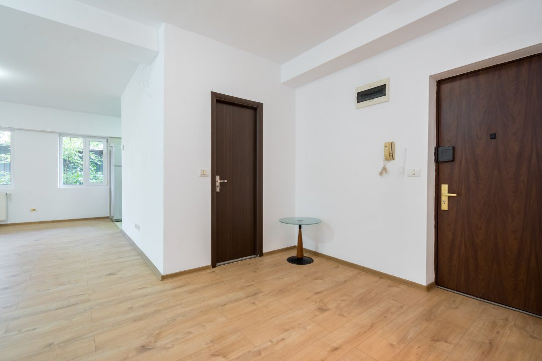 Vanzare Apartament 4 Camere Giulesti Foarte Spatios si Investitie Avantajoasa