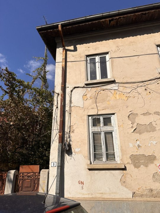 Vanzare apartament cu 3 camere