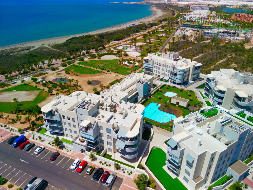 Apartamente exclusiviste cu vedere direct la mare în Almerimar, Spania