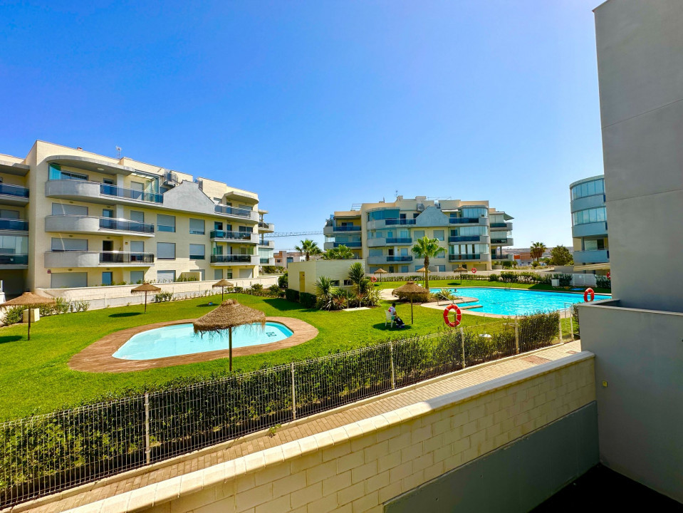 Apartamente exclusiviste cu vedere direct la mare în Almerimar, Spania