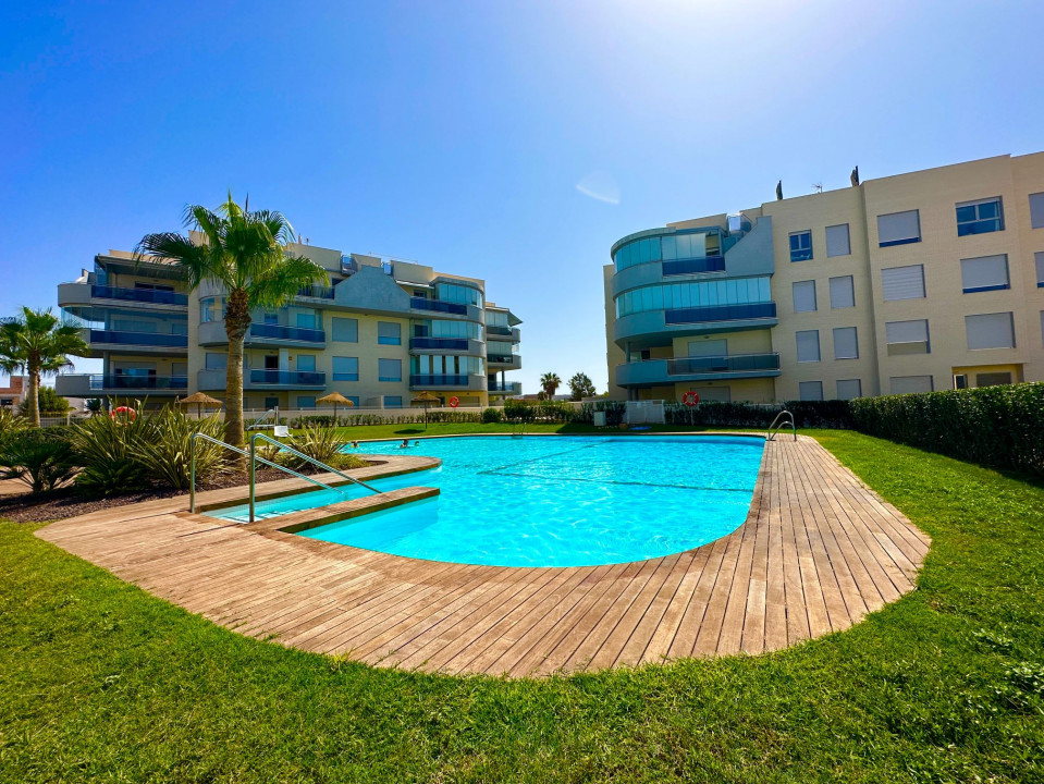 Apartamente exclusiviste cu vedere direct la mare în Almerimar, Spania