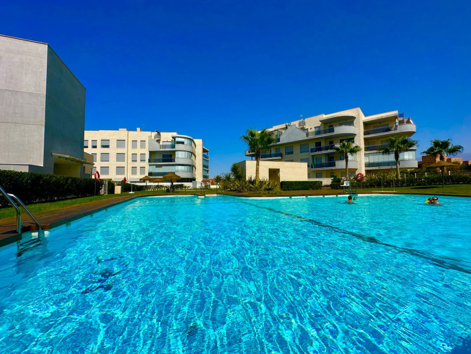 Apartamente exclusiviste cu vedere direct la mare în Almerimar, Spania