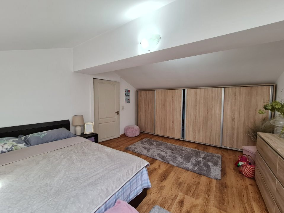 OPORTUNITATE DE INVESTITIE - Apartament 3 Camere cu Mansarda 130mp