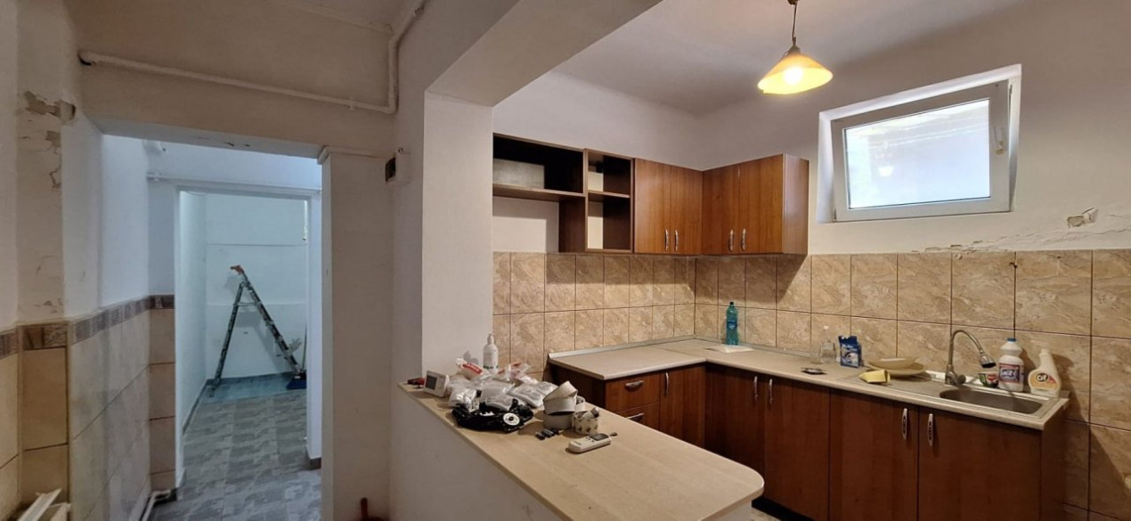 Apartament 2 cam ULTRACENTRAL Popa Soare + Magazie&beci 74mp