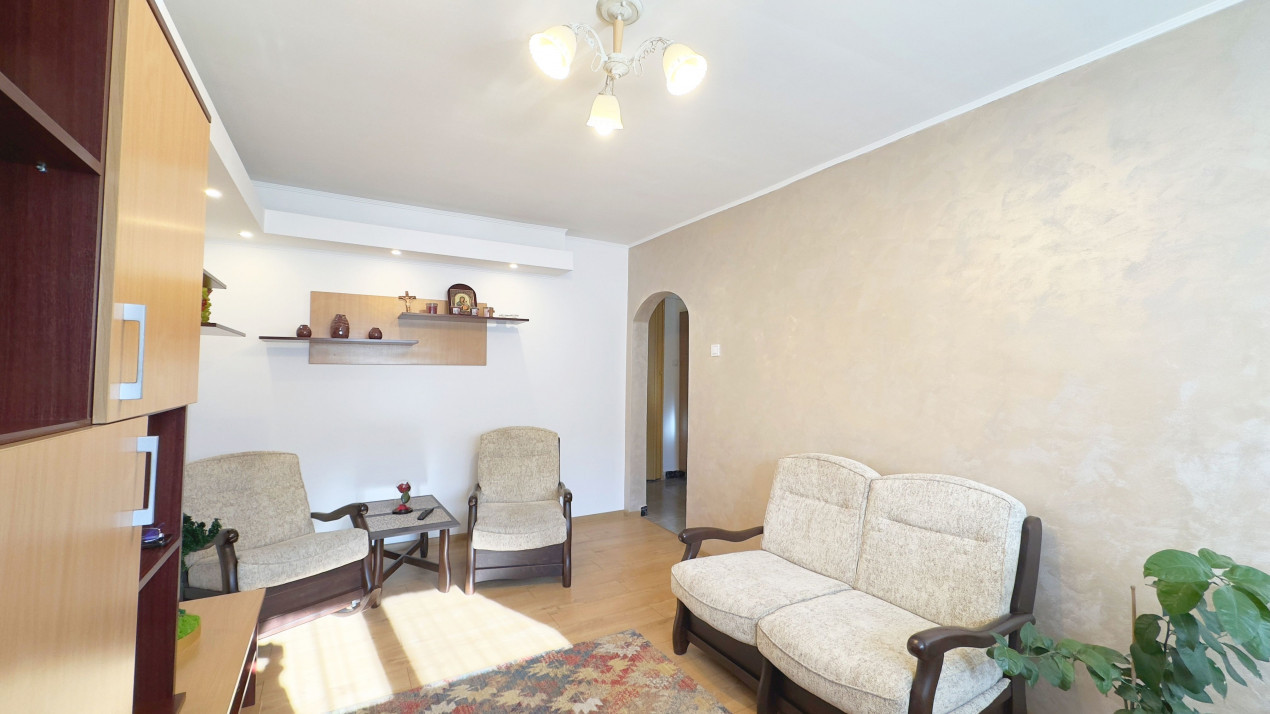 Apartament cu 3 camere, str. Bârcă, gata de mutat!