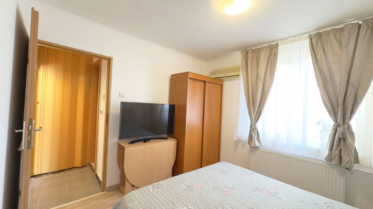 Apartament cu 3 camere, str. Bârcă, gata de mutat!