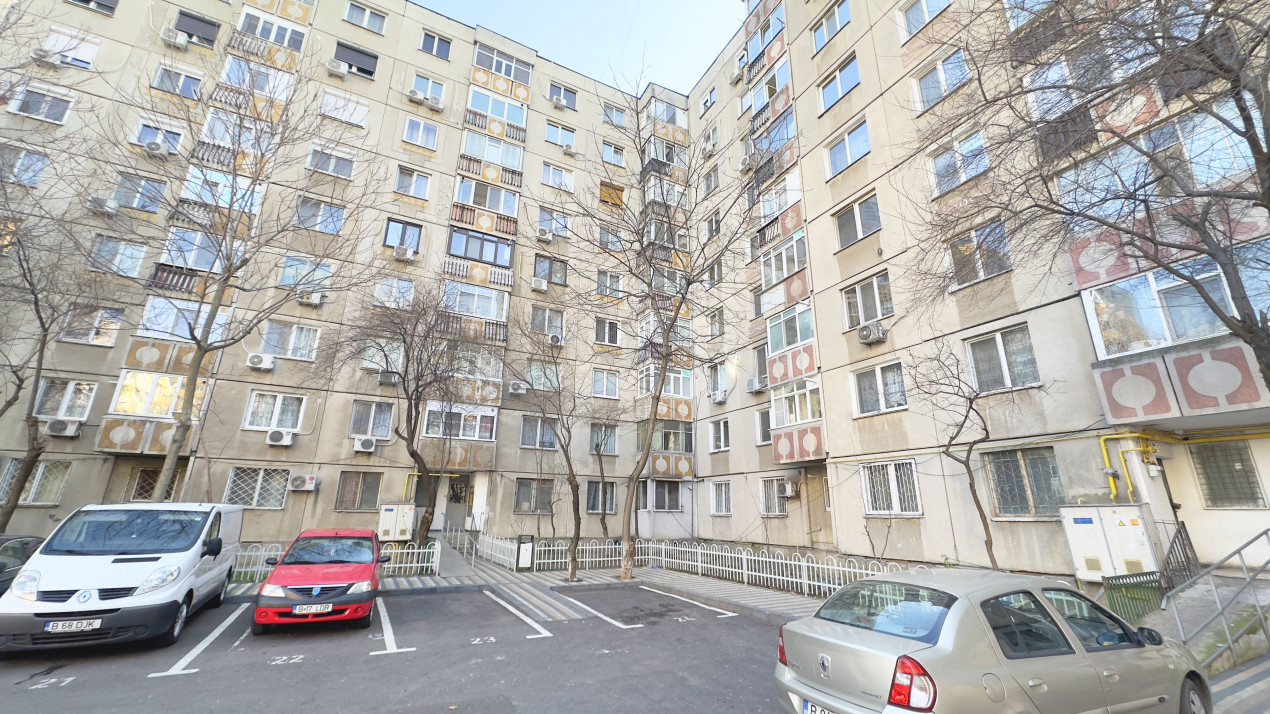 Apartament cu 3 camere, str. Bârcă, gata de mutat!