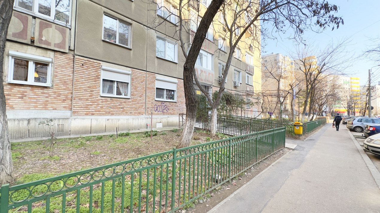 Apartament cu 3 camere, str. Bârcă, gata de mutat!