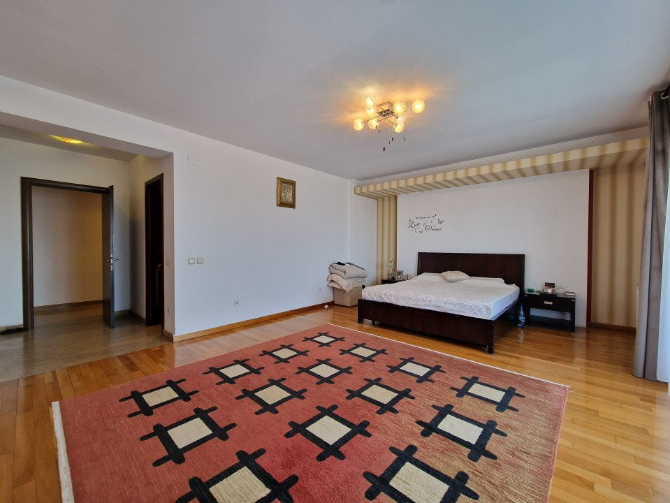 De Vanzare! Apartament cu 4 camere la doar 3 minute de parcul Herastrau