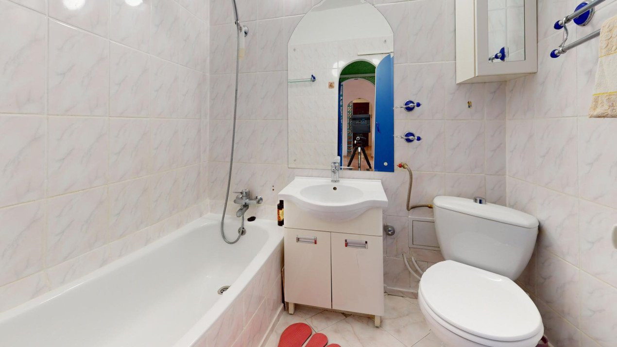 Vanzare apartament cu 3 camere ,Drumul Taberei