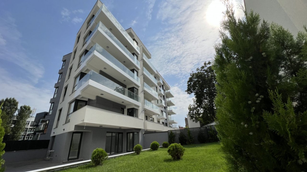 Unirii, apartament cu terasa spre SUD, gata de mutat