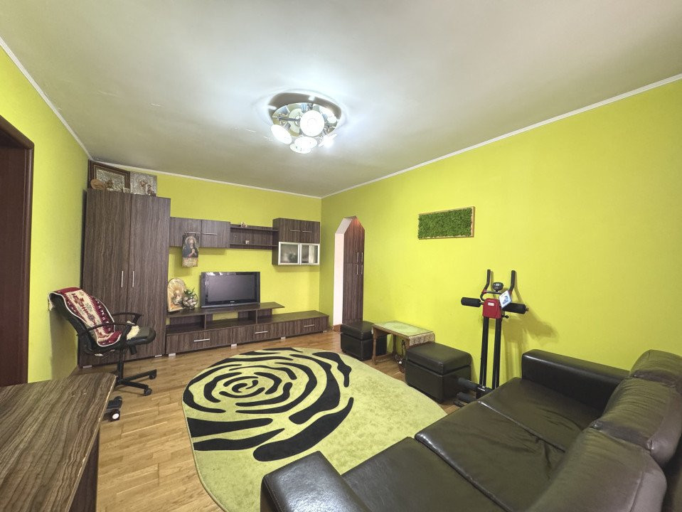 Apartament 3 Camere Soseaua Alexandriei 24, Stradal, Vedere Spate, Anvelopat