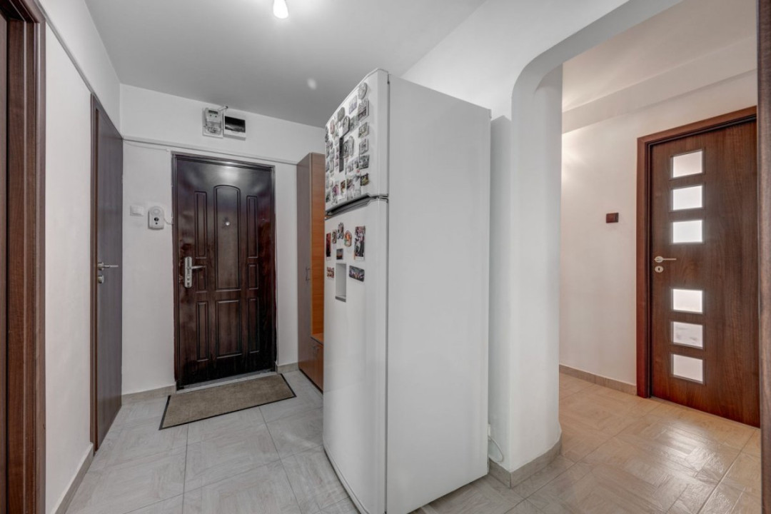 STOIAN-MILITARU, APARTAMENT 4 CAMERE, 80 MP, DECOMANDAT!