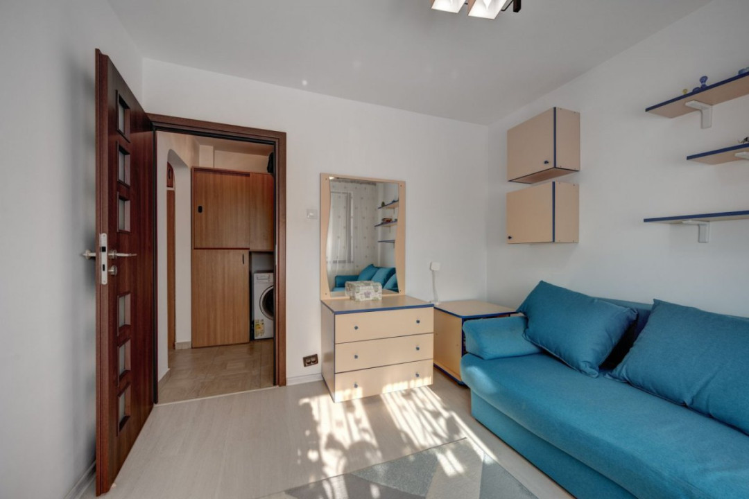 STOIAN-MILITARU, APARTAMENT 4 CAMERE, 80 MP, DECOMANDAT!