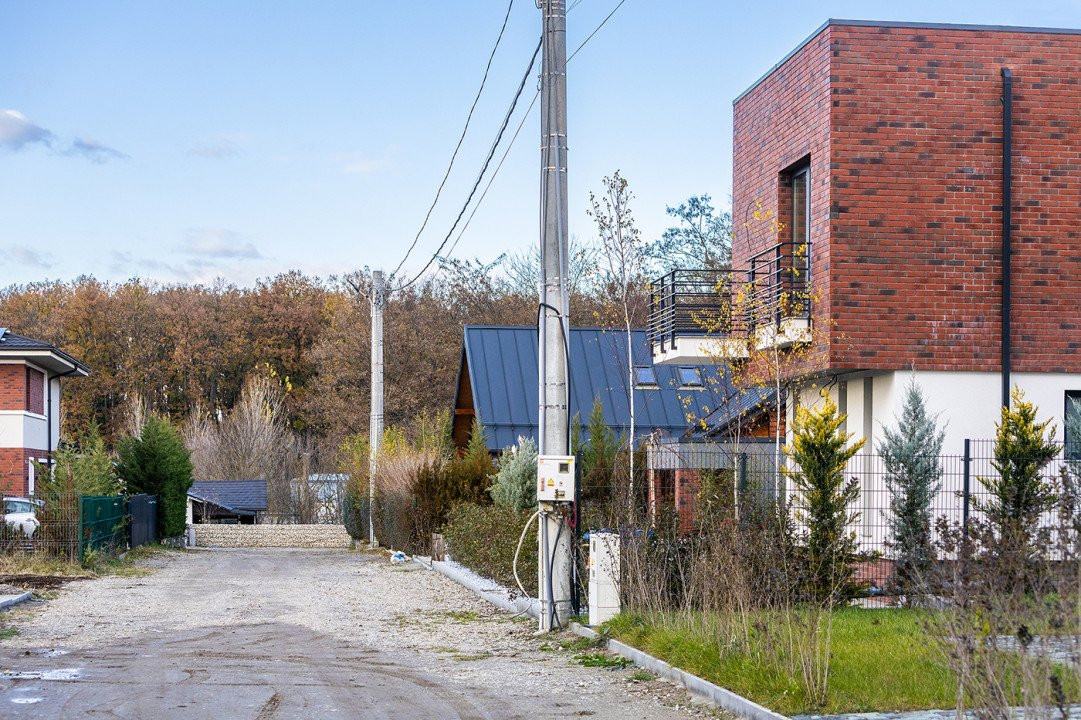 Vilă modernă cu design contemporan, piscină și cramă, Balotești, Str. Râului 25