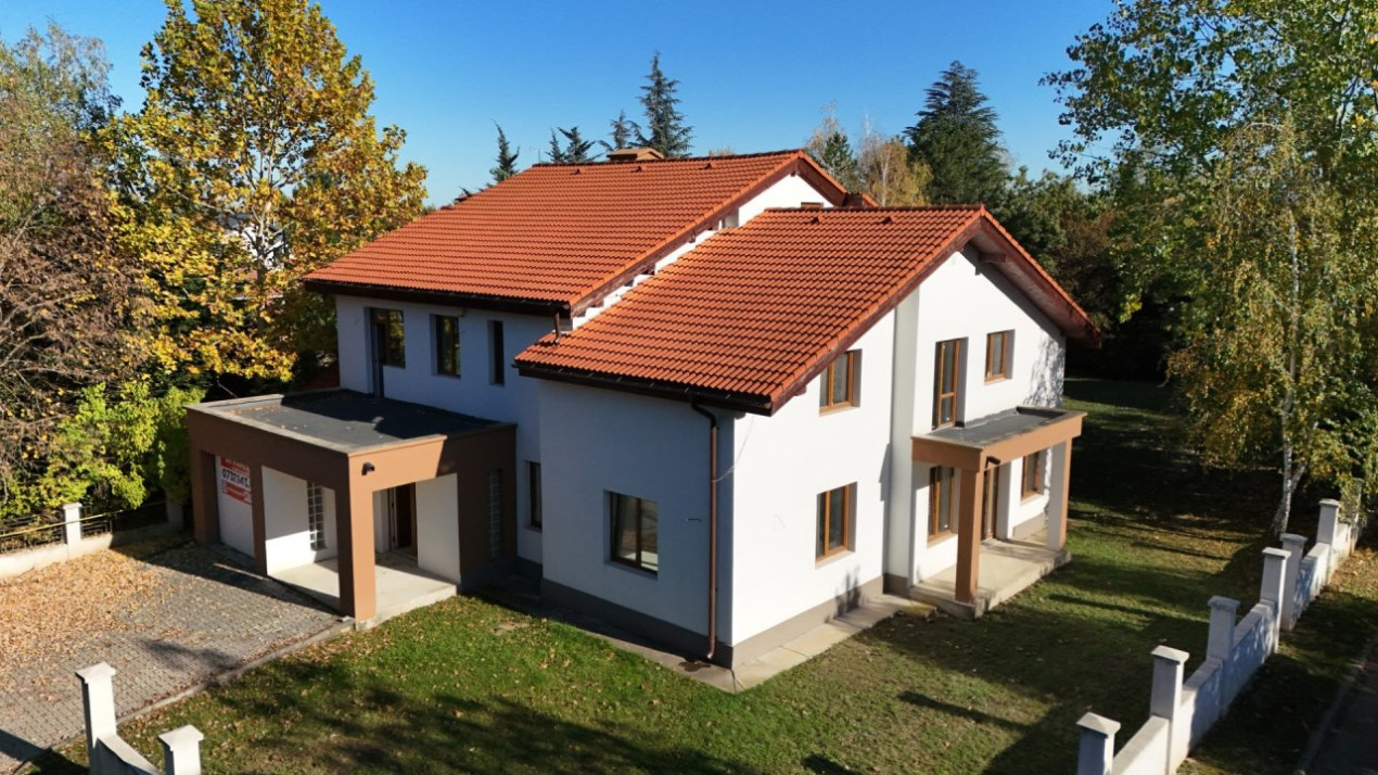 CORBEANCA-PARADISUL VERDE VILA P+E+M 507 MP, LOT 1095 MP 