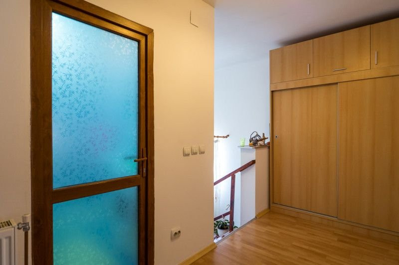 Vila individuala la cheie,  curte proprie, 5 camere in Pantelimon