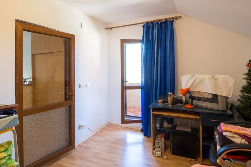 Vila individuala la cheie,  curte proprie, 5 camere in Pantelimon