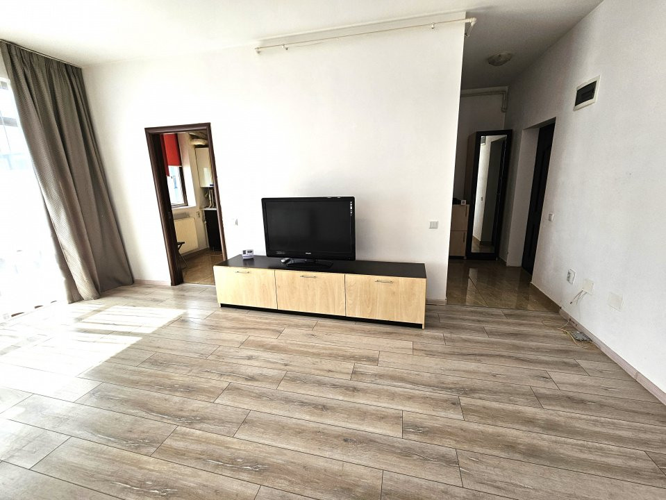 De vanzare garsoniera spatioasa pe CRINULUI langa Mega in ROSU