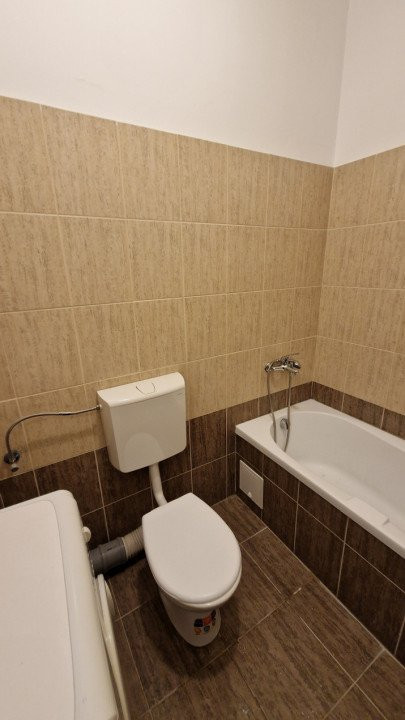 De vanzare garsoniera spatioasa pe CRINULUI langa Mega in ROSU