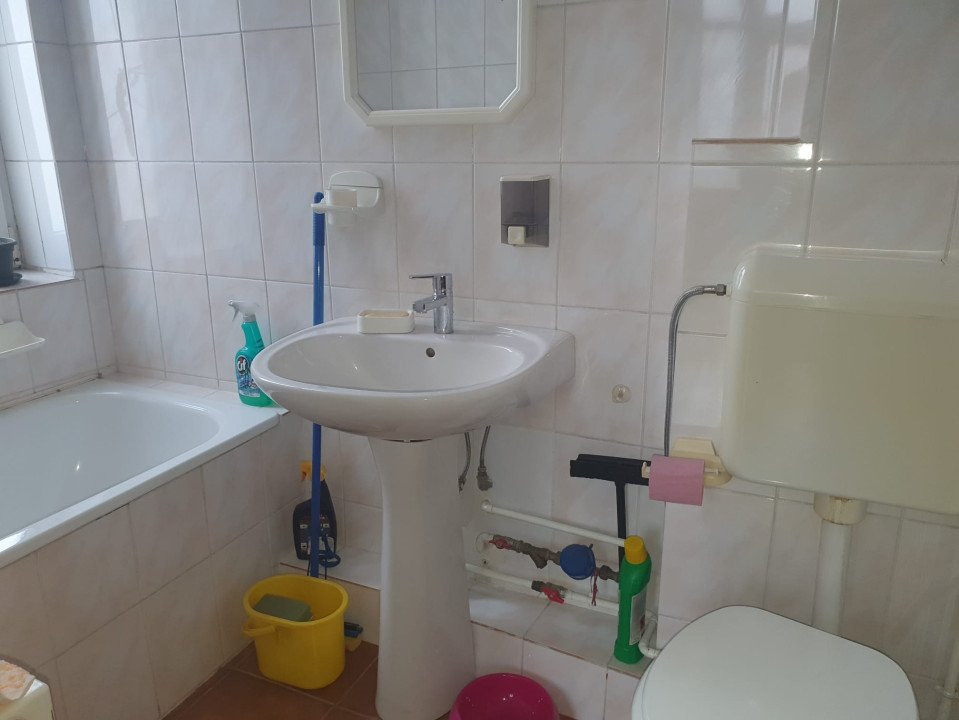 De vânzare apartament ultracentral spațios - Calea Călărași