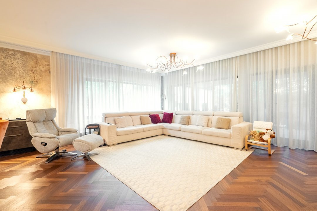 Vila Titan de vanzare - O proprietate care va depăși orice așteptare!