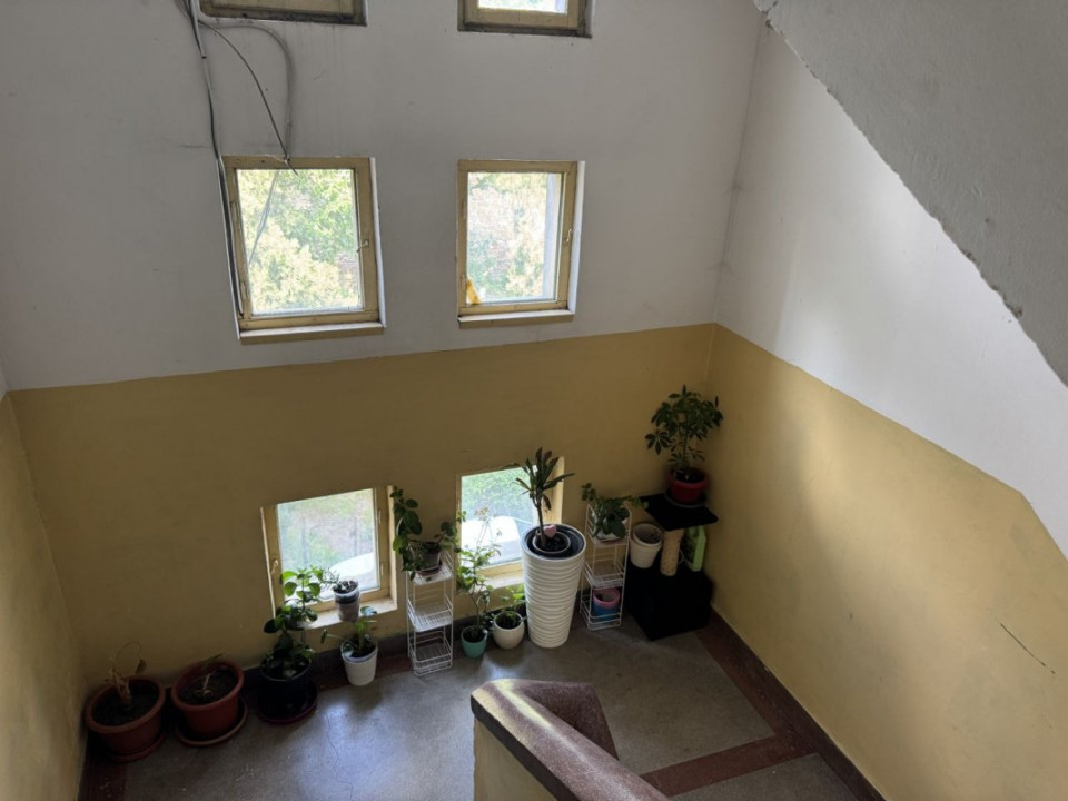 Garsoniera cu parcare și o cameră bonus