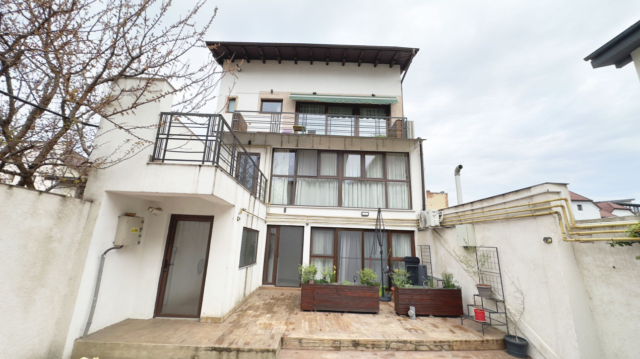 Vila ta în oraș: apartament exclusivist cu 5 camere, pregătit să te cucerească!