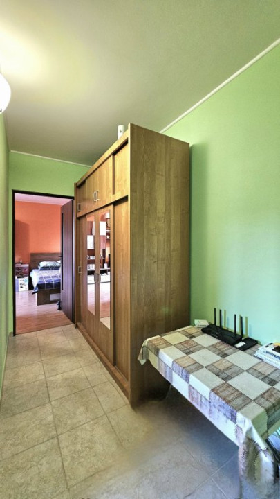 Apartament decomandat etaj 1 vedere libera 