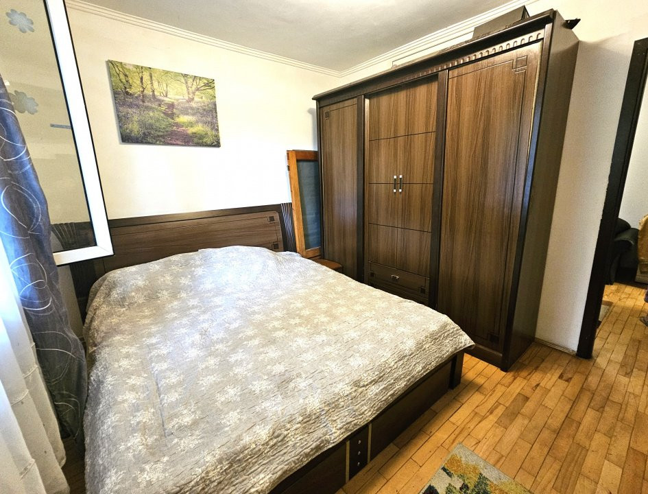 De vanzare 3 camere(cu gradina) - Iuliu Maniu vis-a-vis de Petrom