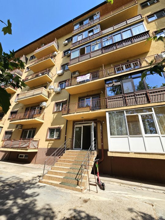 De vanzare 2 camere la LiDL pe Rezervelor- Militari Residence