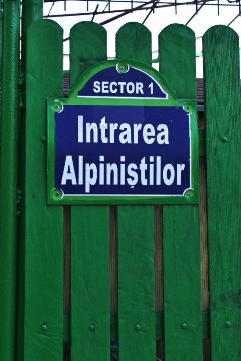 Teren cu Aut. Constr. 2025, zona Ion Mihalache - Intrarea Alpinistilor, nr 6-8, ideal constructie casa