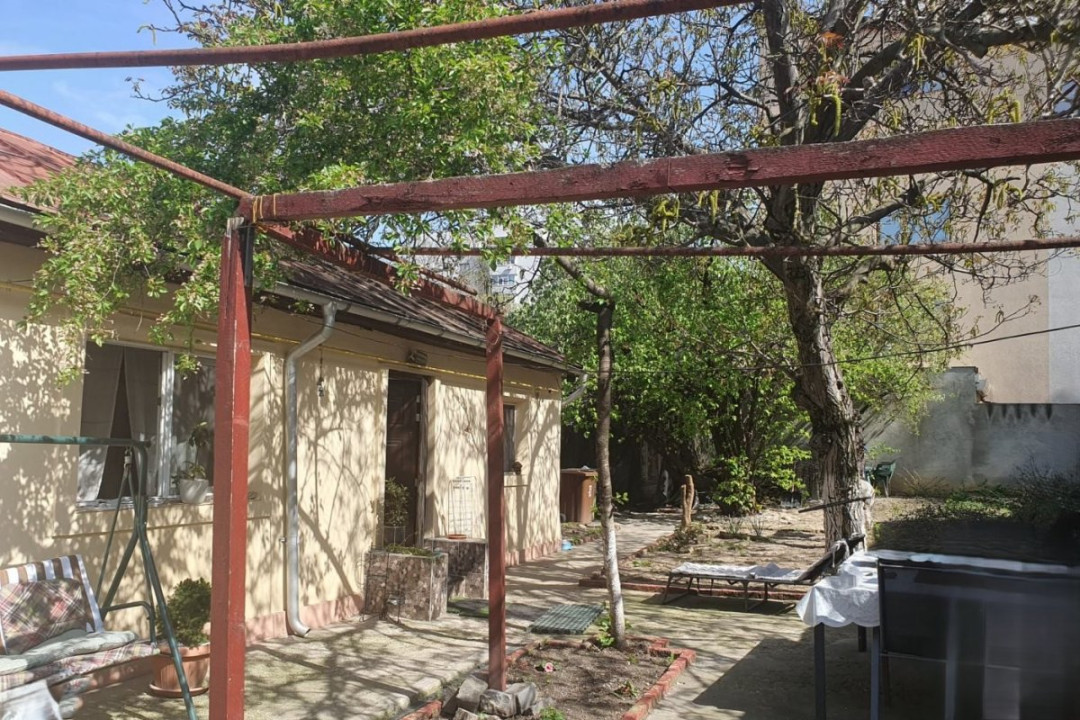 Teren cu Aut. Constr. 2025, zona Ion Mihalache - Intrarea Alpinistilor, nr 6-8, ideal constructie casa