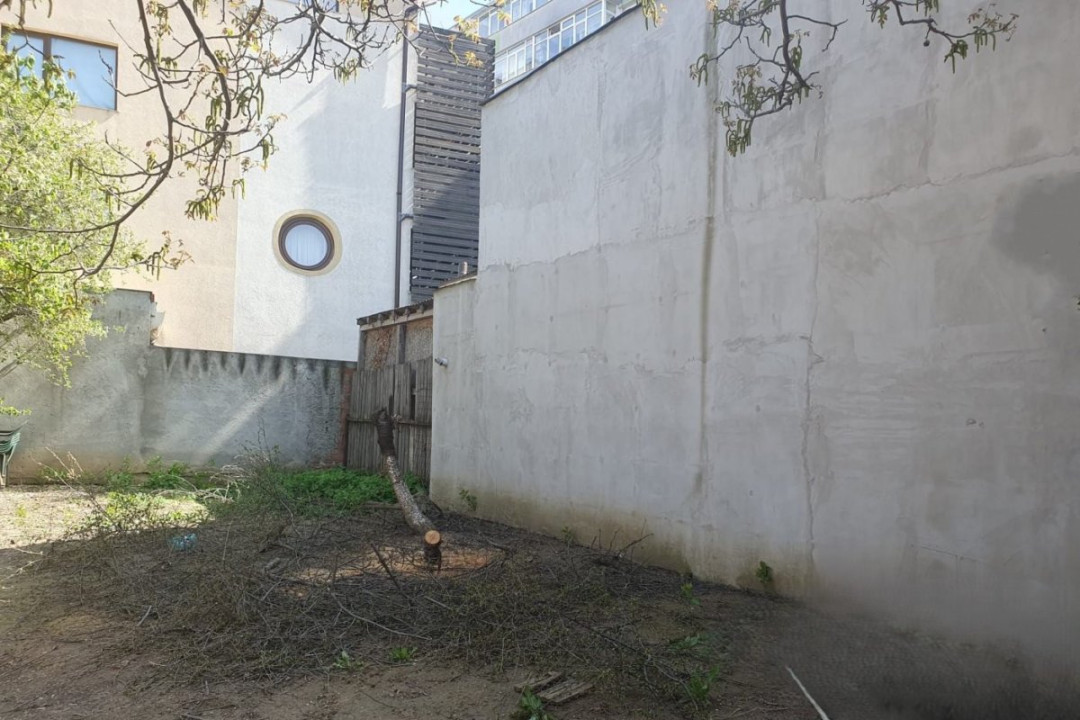 Teren cu Aut. Constr. 2025, zona Ion Mihalache - Intrarea Alpinistilor, nr 6-8, ideal constructie casa