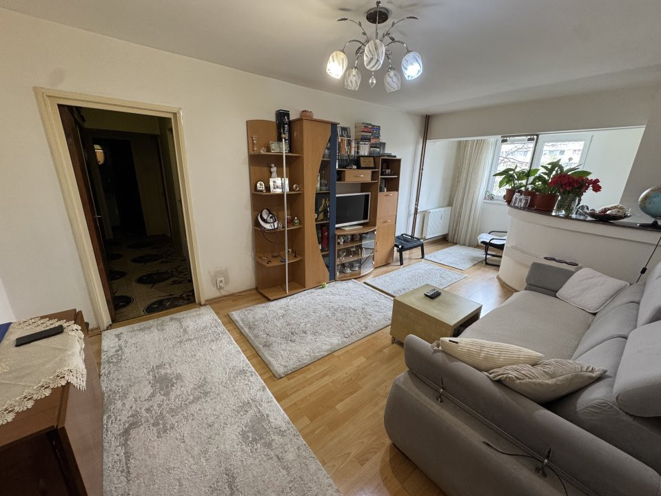 VANZARE APARTAMENT 3 CAMERE - LUJERULUI- MOBILAT UTILAT - METROU 